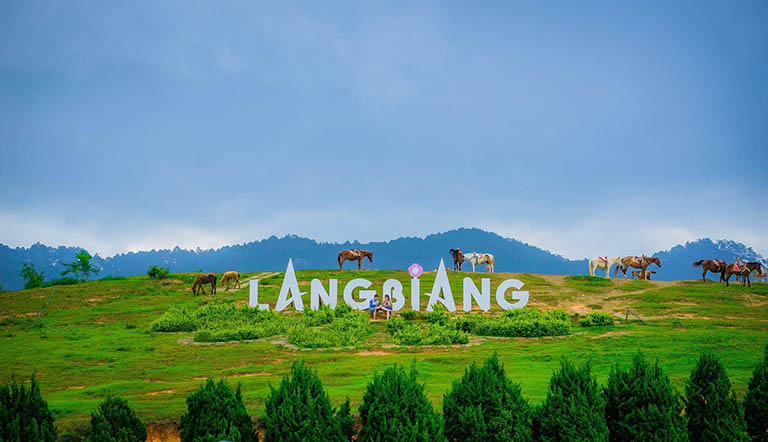 Đỉnh Langbiang có gì độc đáo?